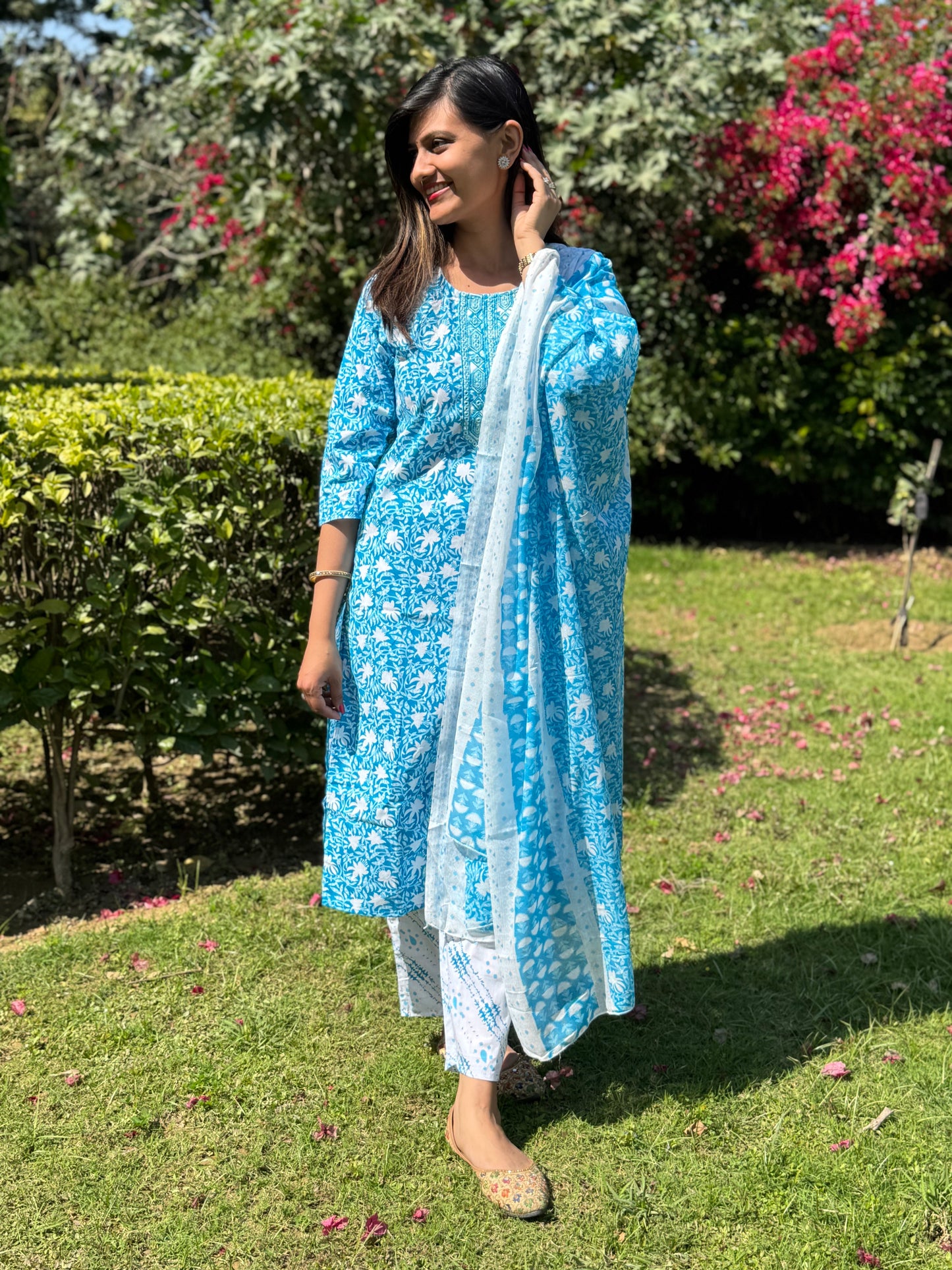 Beautiful Floral Print Kurta Set